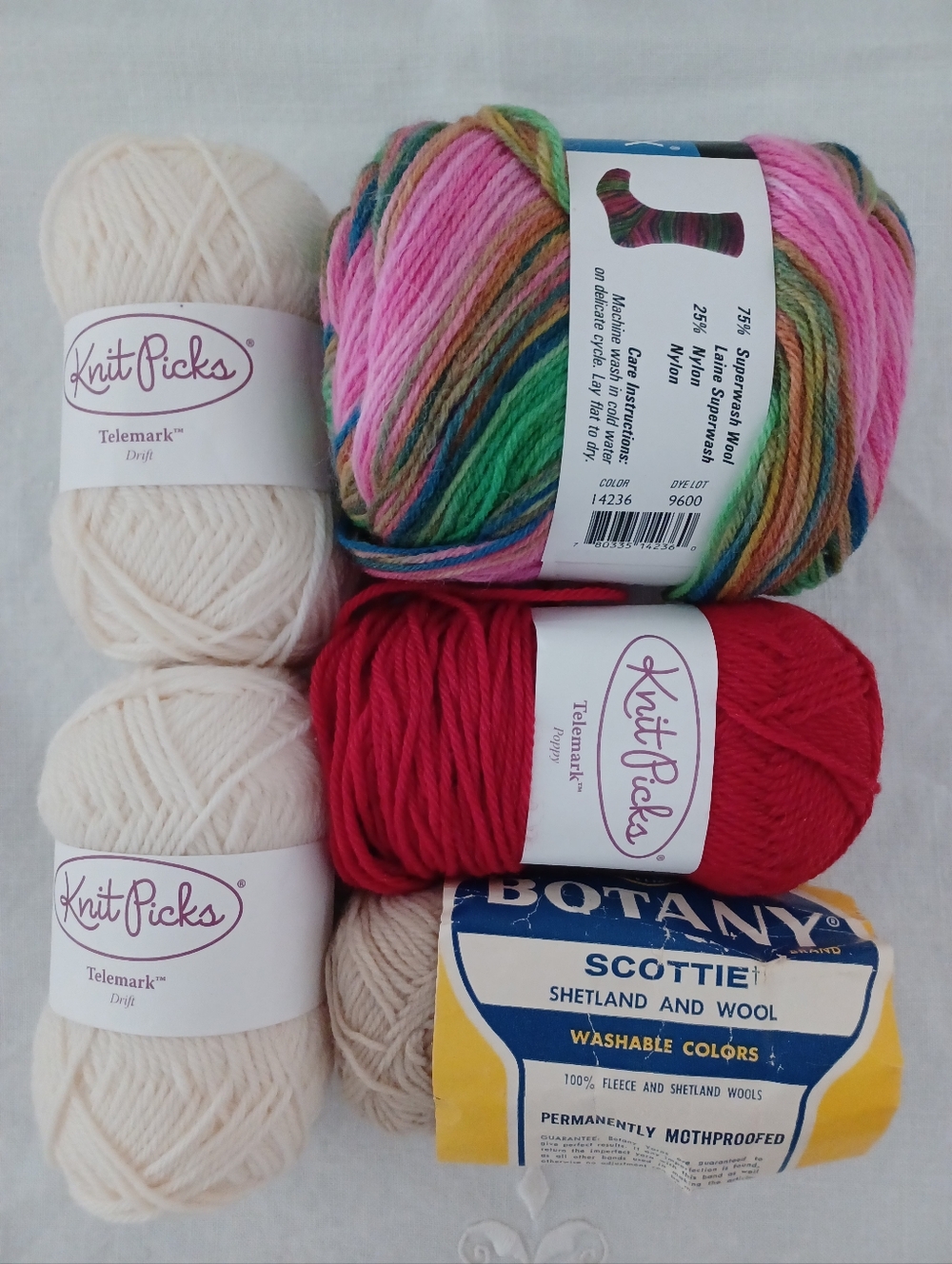 Mixed Yarn Bundle: Knit Picks Telemark( Wool)& Moda Dea Eden Earth( Fringe)
